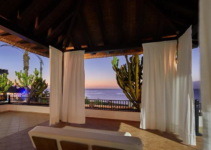 Secrets Lanzarote & - Adults Only Hotel Puerto Calero